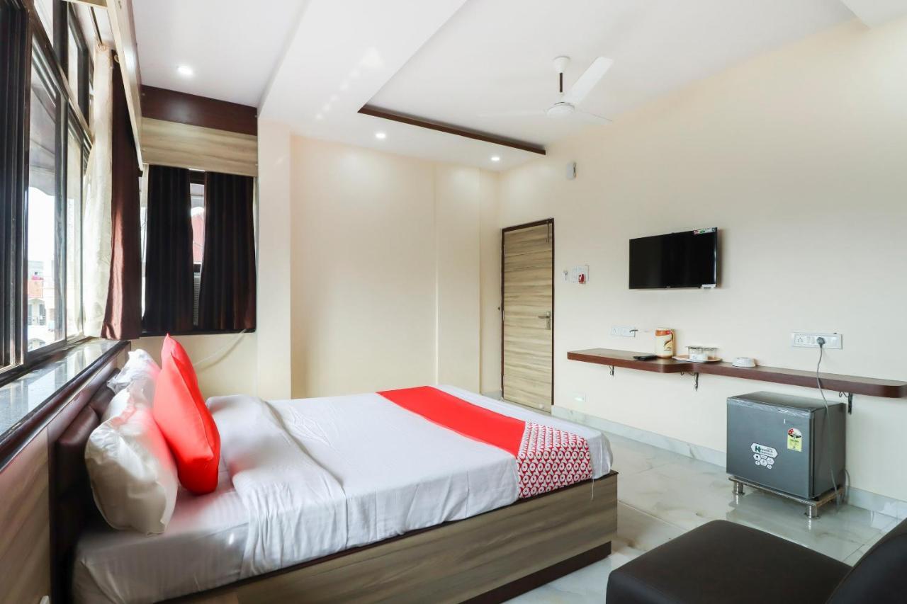 Capital O Hotel 7Th Heaven Jamshedpur Extérieur photo