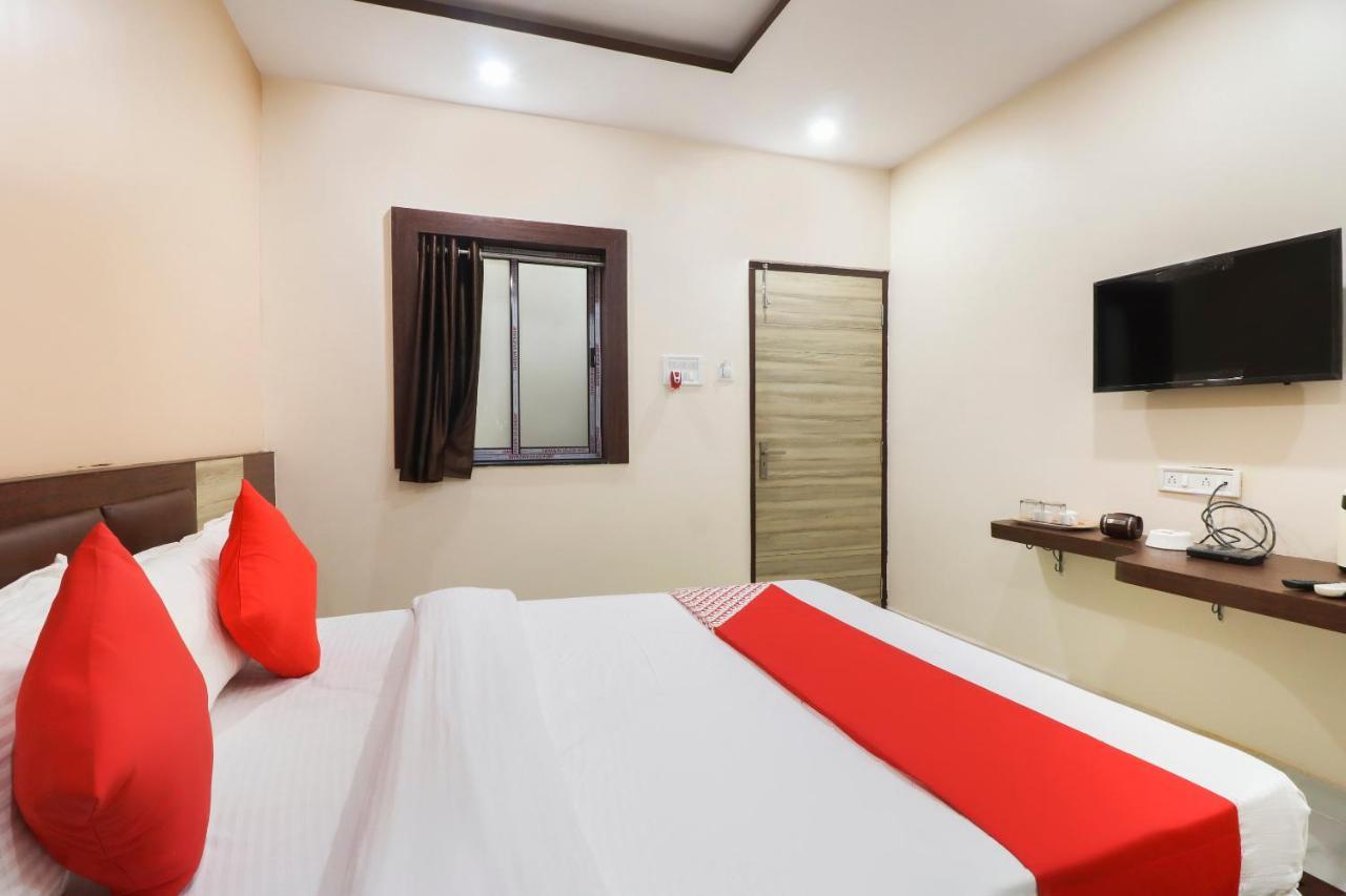 Capital O Hotel 7Th Heaven Jamshedpur Extérieur photo